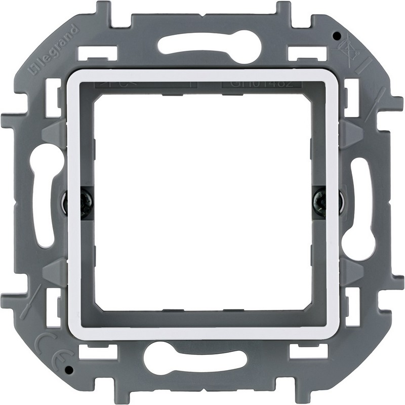673900 Legrand Inspiria Адаптер для механизма Mosaic белый, вид спереди
