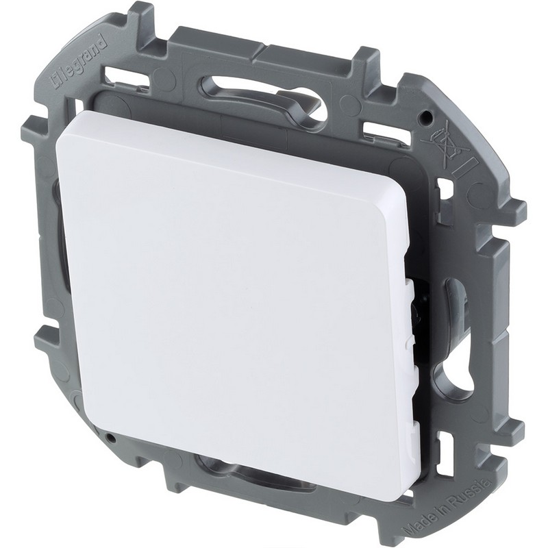 673650 Legrand Inspiria Переключатель 1-клавишный 10AX 250В белый, вид под углом