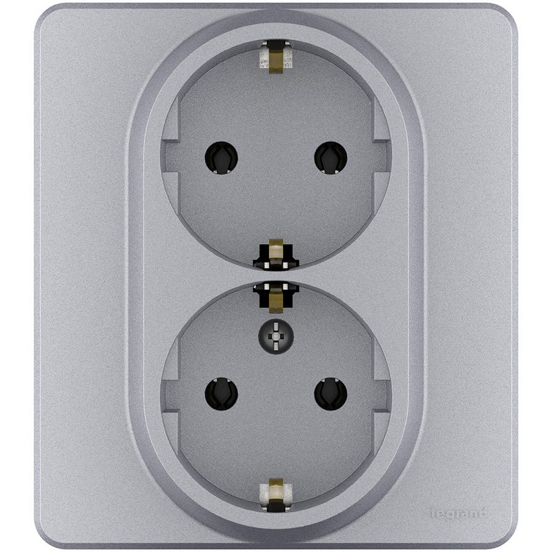 673752 Legrand Inspiria Розетка 2 x 2К+З немецкий стандарт 16А 250В алюминий, вид спереди